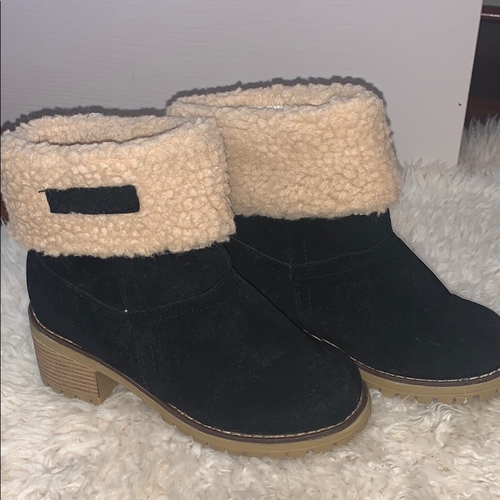 Cute Booties - Picture 4 of 5